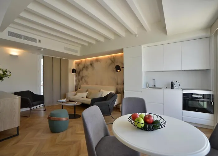 Ξενοδοχείο με διαμερίσματα Plaza Mina - Adults Recommended By Luxury 4*