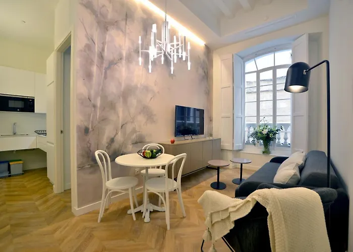 Plaza Mina - Adults Recommended By Luxury