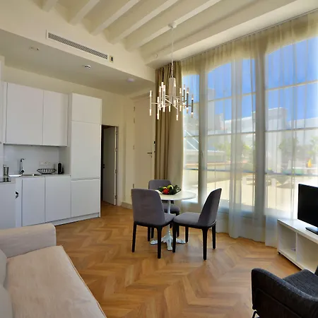 Plaza Mina By Luxury -adults Recommended Appart hôtel Cadix