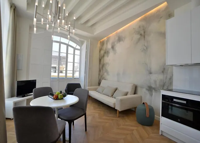 Plaza Mina - Adults Recommended By Luxury Апарт-отель Кадис